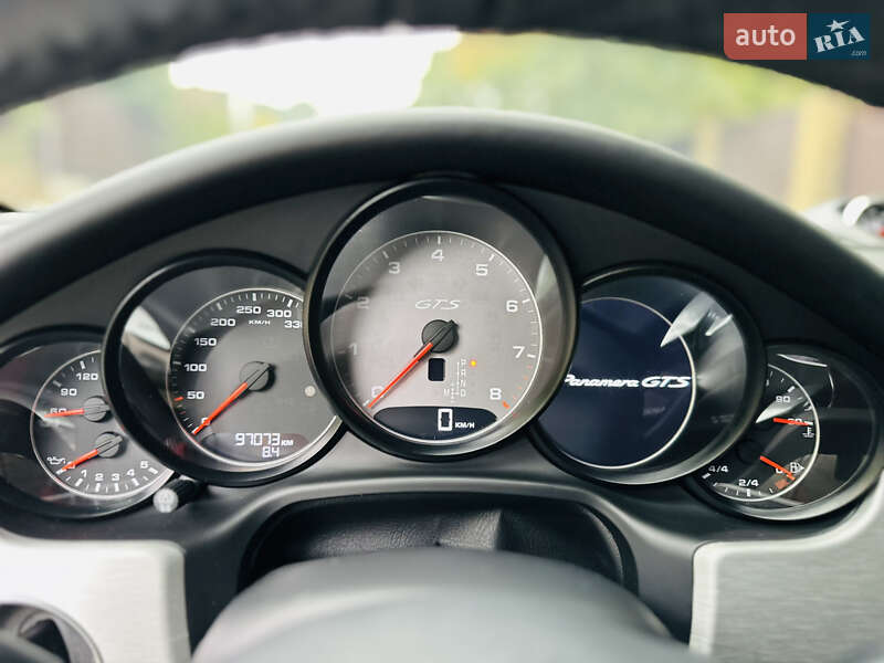 Фастбек Porsche Panamera 2012 в Києві фото 25 Фастбек Porsche Panamera 2012 в Києві