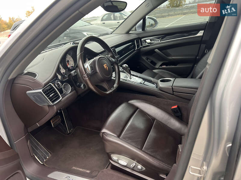 Фастбэк Porsche Panamera 2015 в Черкассах