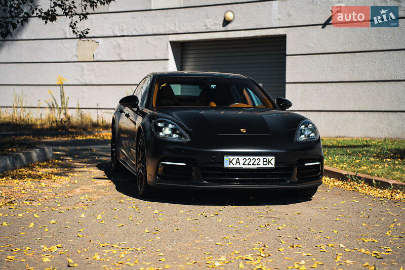 Фастбэк Porsche Panamera 2020 в Киеве