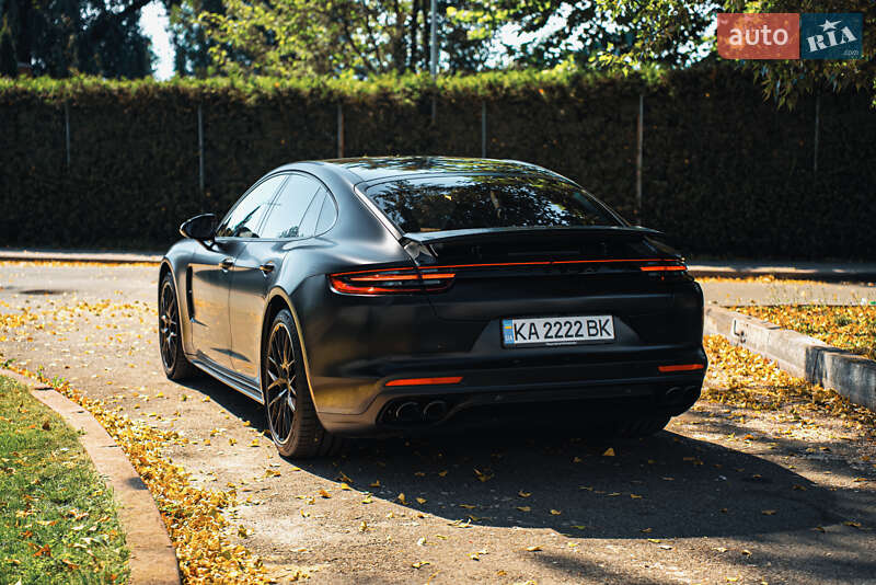 Фастбэк Porsche Panamera 2020 в Киеве