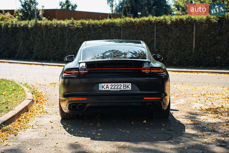 Фастбэк Porsche Panamera 2020 в Киеве