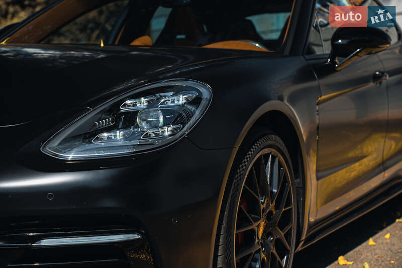 Фастбэк Porsche Panamera 2020 в Киеве