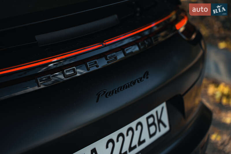 Фастбэк Porsche Panamera 2020 в Киеве