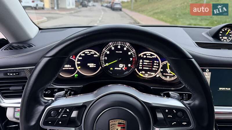 Фастбек Porsche Panamera 2017 в Києві фото 13 Фастбек Porsche Panamera 2017 в Києві