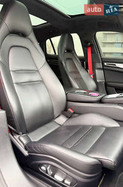 Фастбек Porsche Panamera 2016 в Києві