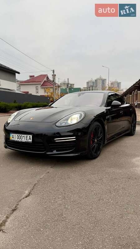 Фастбэк Porsche Panamera 2015 в Киеве