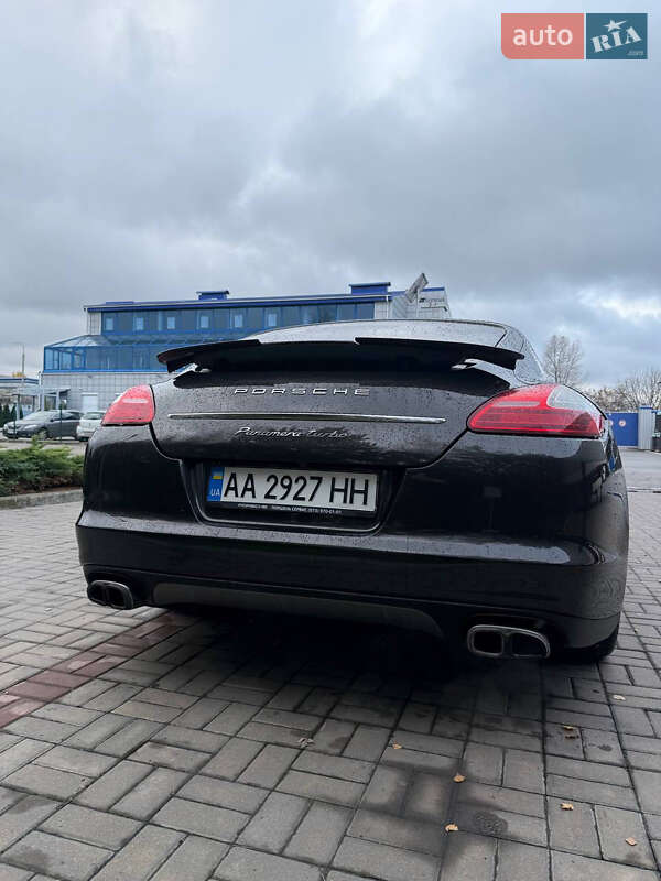 Фастбек Porsche Panamera 2009 в Києві