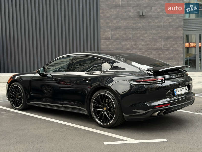 Фастбэк Porsche Panamera 2018 в Киеве фото 4 Фастбэк Porsche Panamera 2018 в Киеве