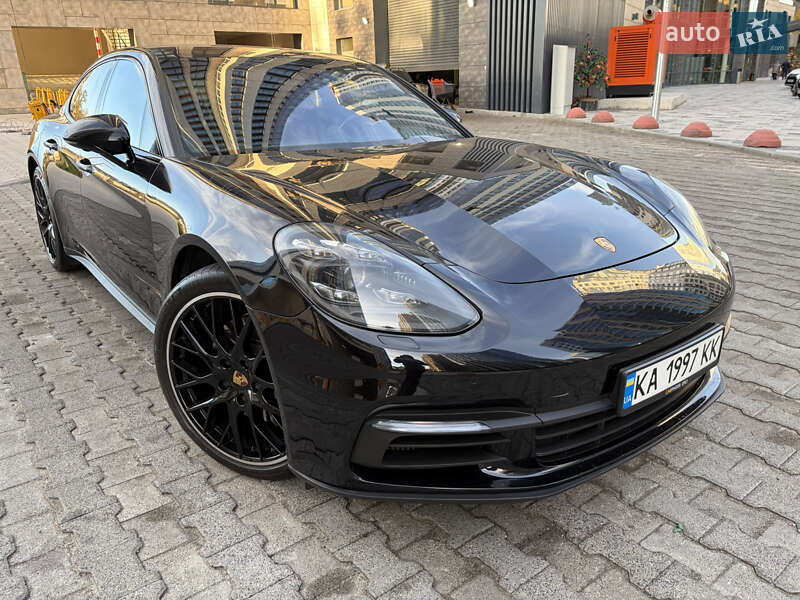 Фастбэк Porsche Panamera 2018 в Киеве фото 7 Фастбэк Porsche Panamera 2018 в Киеве