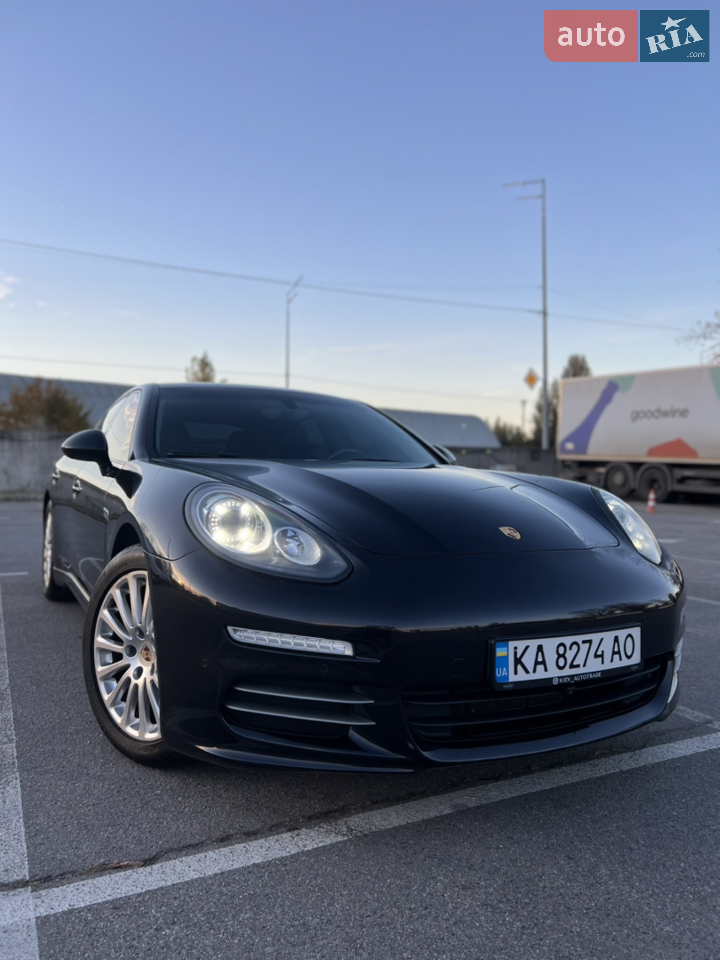 2013 Porsche Panamera - мініатюра 2