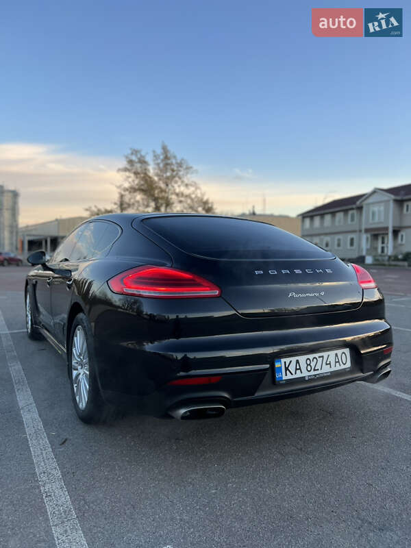 Фастбек Porsche Panamera 2013 в Києві фото 9 Фастбек Porsche Panamera 2013 в Києві