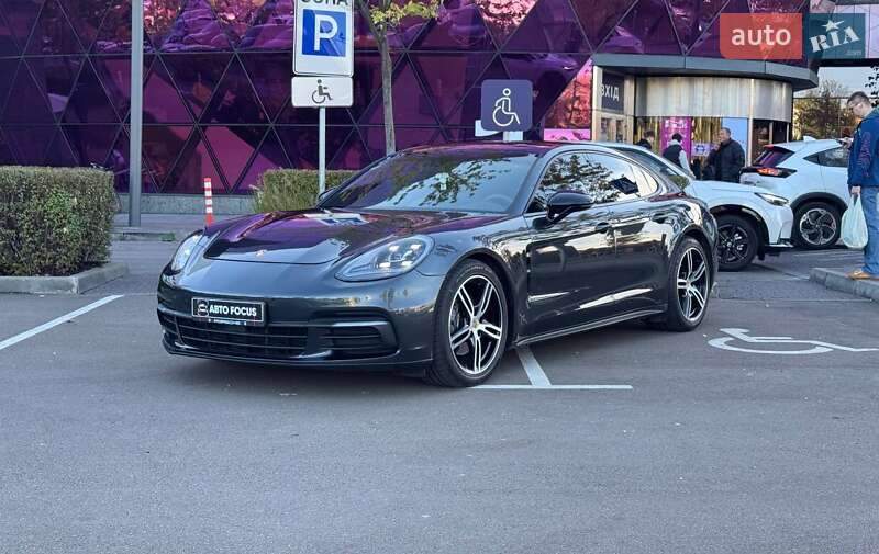 Фастбэк Porsche Panamera 2018 в Киеве фото 4 Фастбэк Porsche Panamera 2018 в Киеве