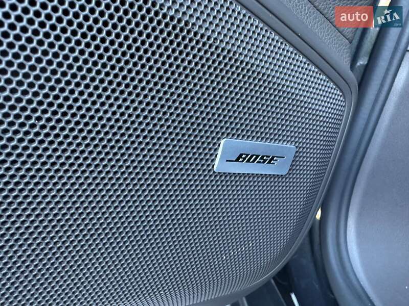 Фастбэк Porsche Panamera 2018 в Киеве фото 17 Фастбэк Porsche Panamera 2018 в Киеве