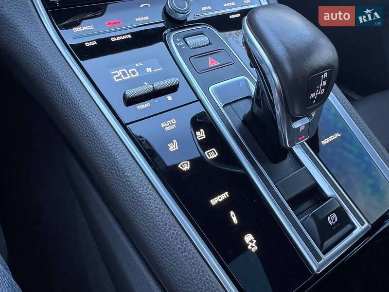 Фастбэк Porsche Panamera 2018 в Киеве фото 27 Фастбэк Porsche Panamera 2018 в Киеве