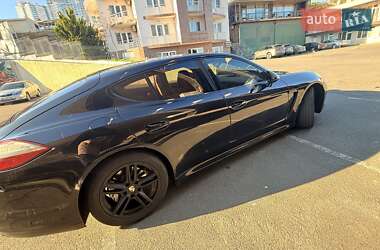 Фастбэк Porsche Panamera 2010 в Одессе
