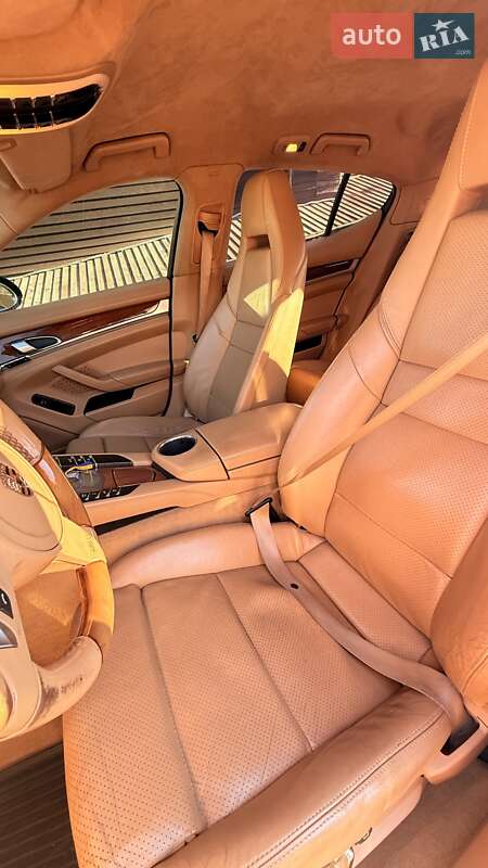 Фастбек Porsche Panamera 2010 в Одесі фото 21 Фастбек Porsche Panamera 2010 в Одесі