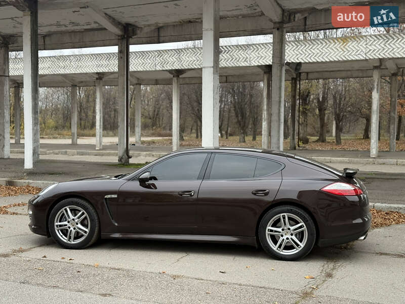 Фастбэк Porsche Panamera 2012 в Черкассах фото 14 Фастбэк Porsche Panamera 2012 в Черкассах