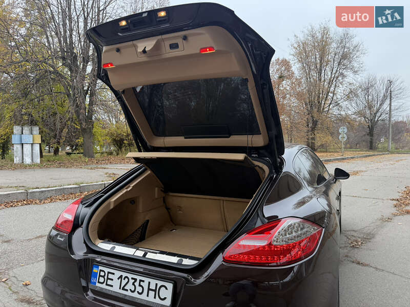 Фастбэк Porsche Panamera 2012 в Черкассах фото 38 Фастбэк Porsche Panamera 2012 в Черкассах