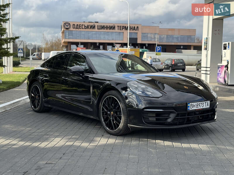 Фастбэк Porsche Panamera 2022 в Одессе