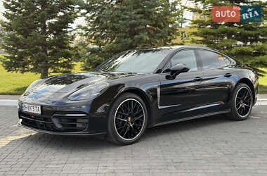Фастбэк Porsche Panamera 2022 в Одессе