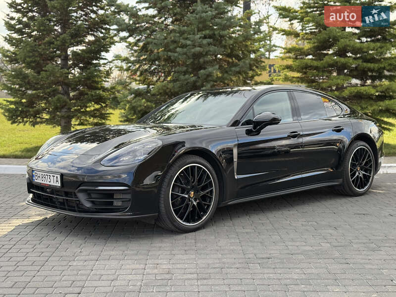 Фастбэк Porsche Panamera 2022 в Одессе