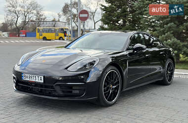 Фастбэк Porsche Panamera 2022 в Одессе