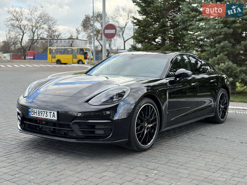 Фастбэк Porsche Panamera 2022 в Одессе