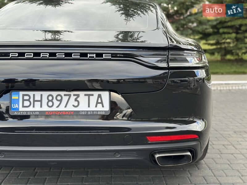 Фастбэк Porsche Panamera 2022 в Одессе