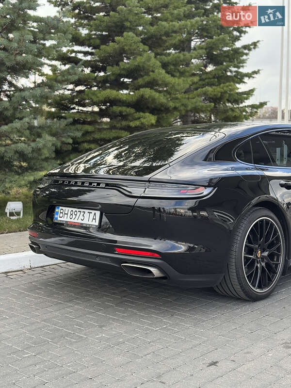 Фастбэк Porsche Panamera 2022 в Одессе