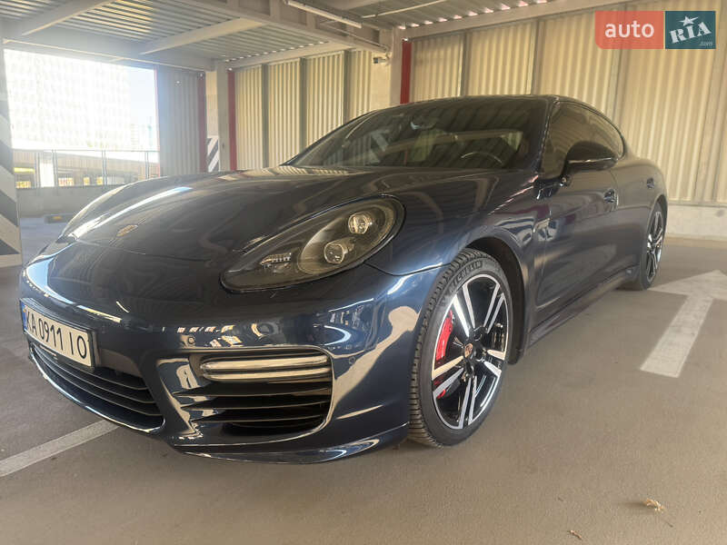 Фастбек Porsche Panamera 2013 в Києві фото 22 Фастбек Porsche Panamera 2013 в Києві