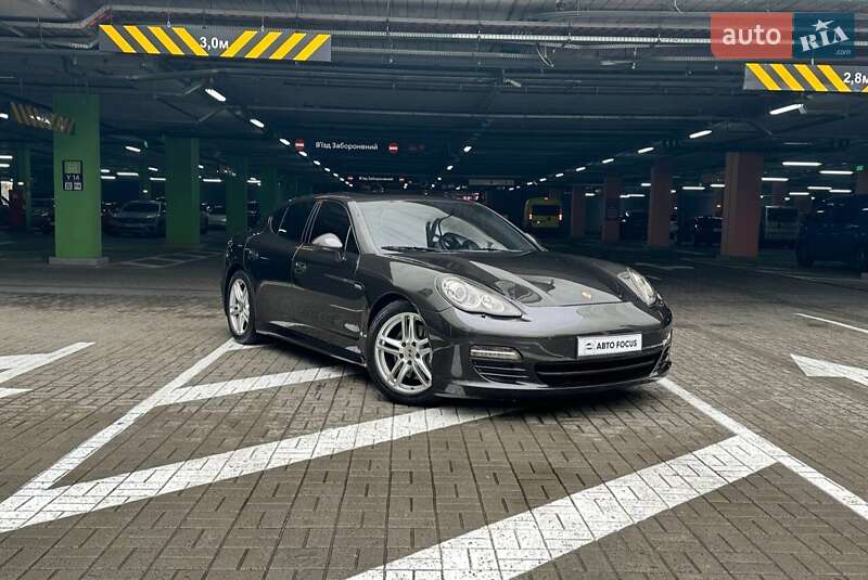 Porsche Panamera 2012