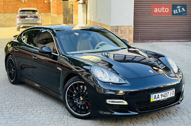 Фастбек Porsche Panamera 2010 в Одесі
