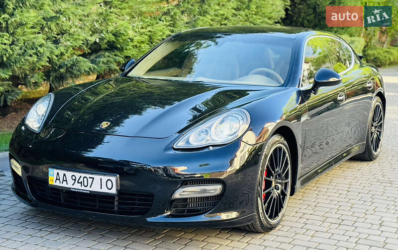 Фастбэк Porsche Panamera 2010 в Одессе