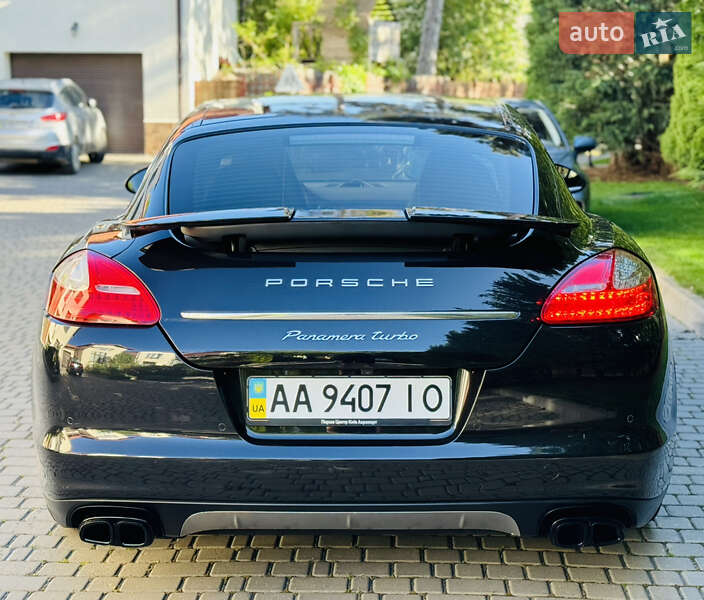 Фастбэк Porsche Panamera 2010 в Одессе
