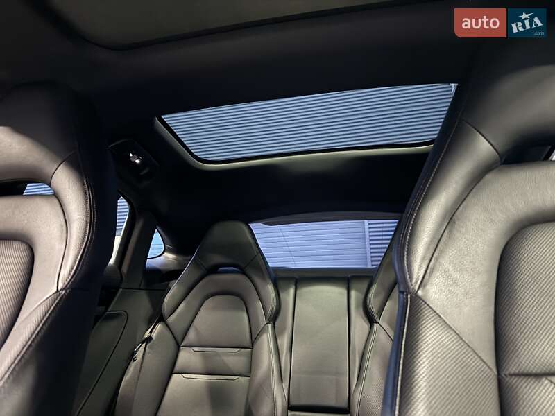 Фастбэк Porsche Panamera 2017 в Киеве