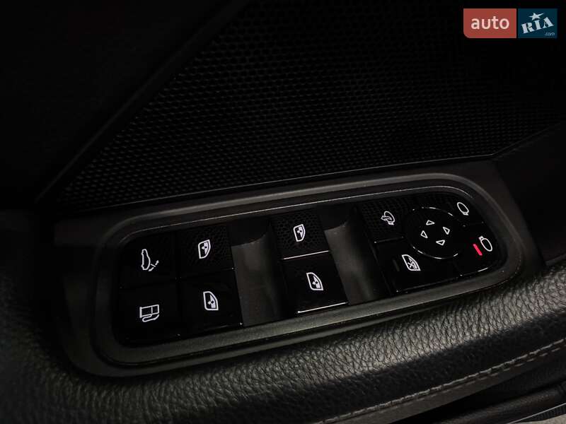 Фастбэк Porsche Panamera 2017 в Киеве