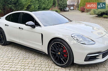 Фастбэк Porsche Panamera 2017 в Одессе
