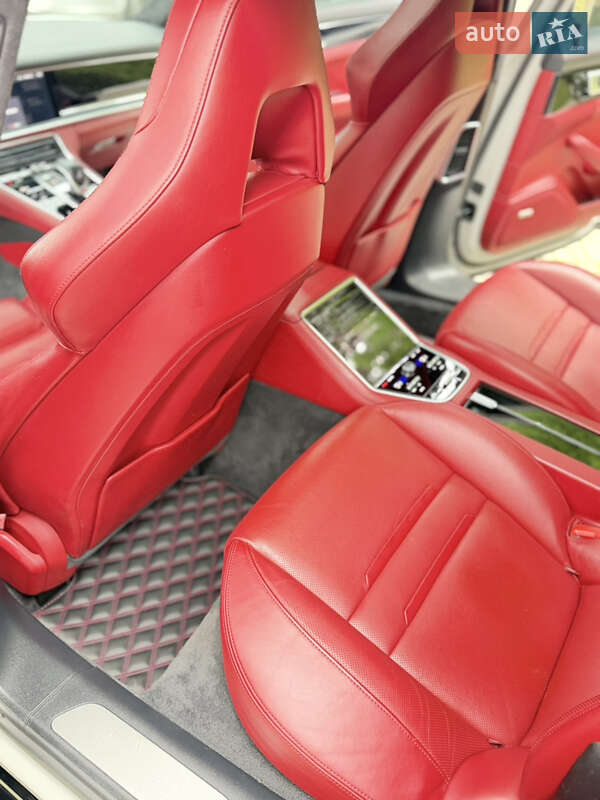 Фастбек Porsche Panamera 2017 в Одесі фото 23 Фастбек Porsche Panamera 2017 в Одесі