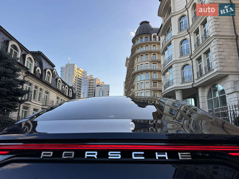 Фастбек Porsche Panamera 2020 в Києві