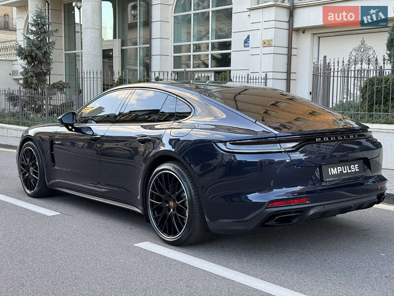 Фастбек Porsche Panamera 2020 в Києві