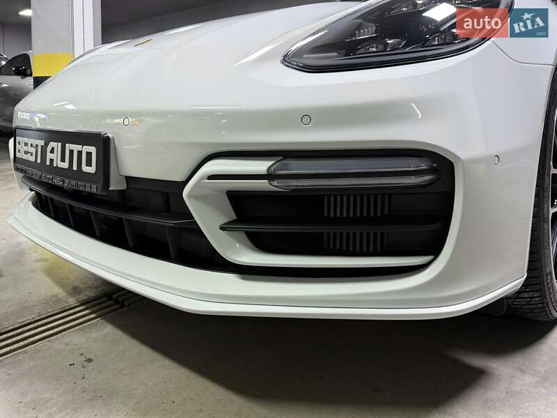Фастбэк Porsche Panamera 2023 в Киеве фото 23 Фастбэк Porsche Panamera 2023 в Киеве
