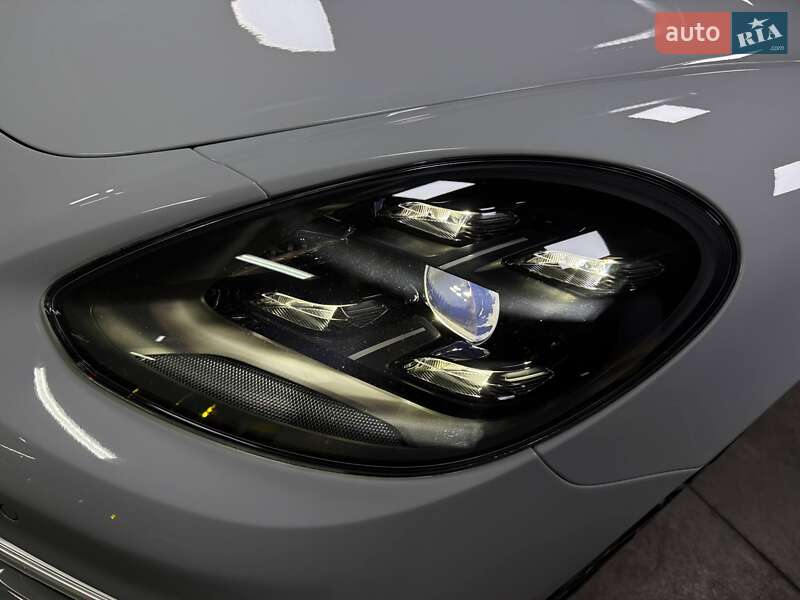Фастбэк Porsche Panamera 2023 в Киеве фото 32 Фастбэк Porsche Panamera 2023 в Киеве