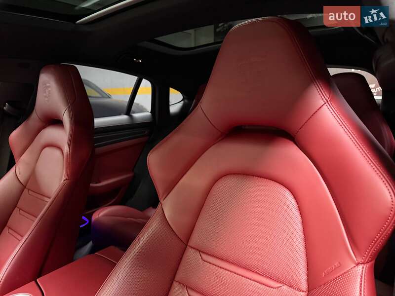 Фастбэк Porsche Panamera 2023 в Киеве фото 58 Фастбэк Porsche Panamera 2023 в Киеве