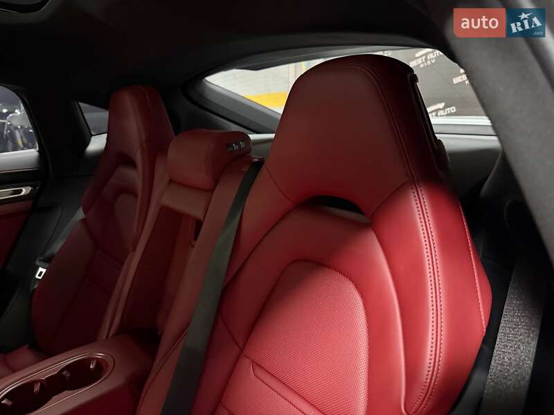 Фастбэк Porsche Panamera 2023 в Киеве фото 74 Фастбэк Porsche Panamera 2023 в Киеве