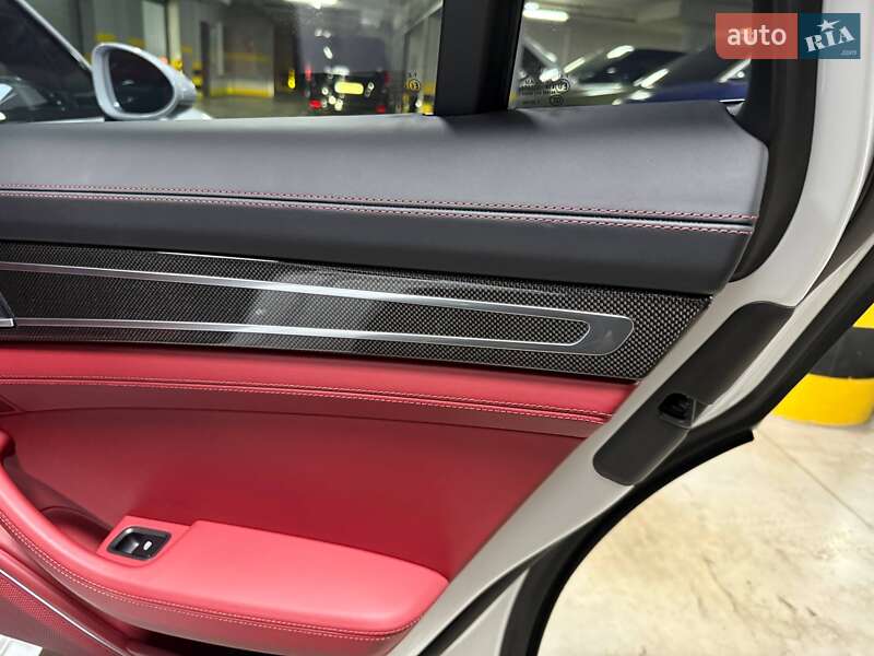Фастбэк Porsche Panamera 2023 в Киеве фото 84 Фастбэк Porsche Panamera 2023 в Киеве