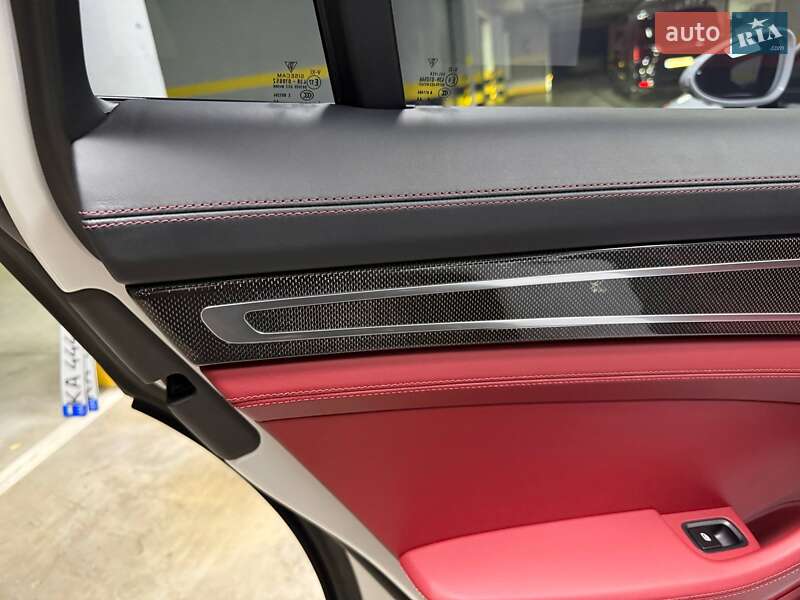 Фастбэк Porsche Panamera 2023 в Киеве фото 65 Фастбэк Porsche Panamera 2023 в Киеве