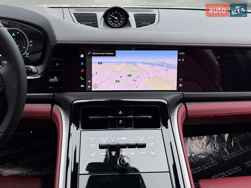 Фастбэк Porsche Panamera 2024 в Киеве