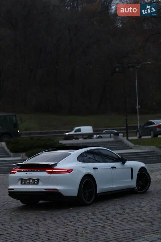 Фастбэк Porsche Panamera 2017 в Киеве фото 6 Фастбэк Porsche Panamera 2017 в Киеве