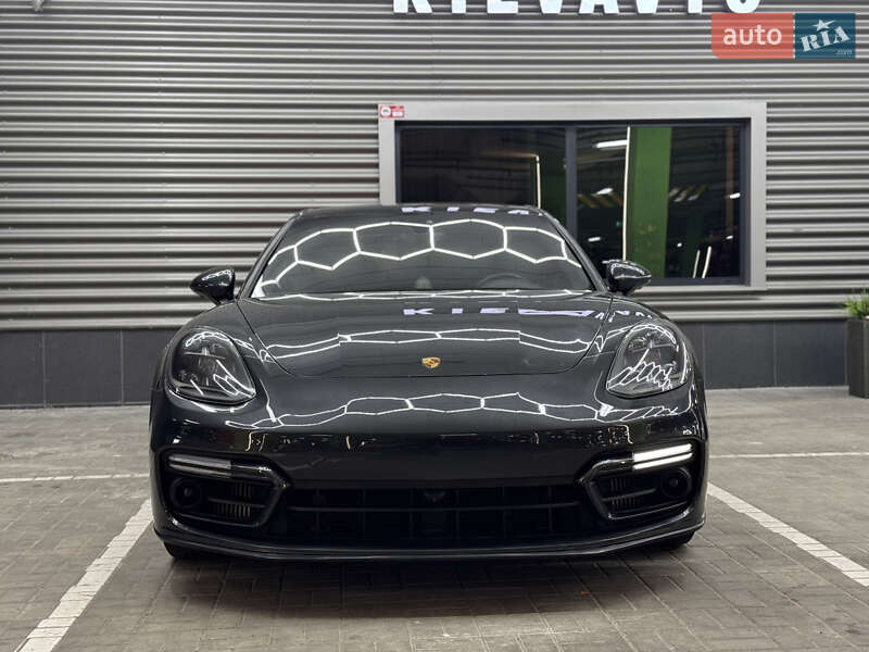 Фастбек Porsche Panamera 2023 в Києві