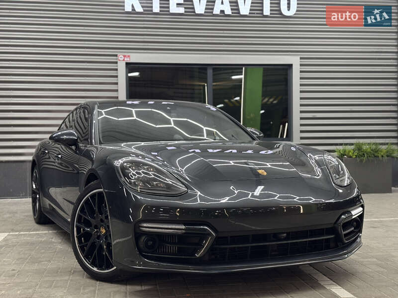 Фастбек Porsche Panamera 2023 в Києві